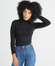 Magnolia Turtleneck in Black