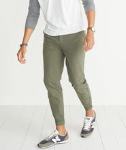 Colton Pant in Worn Olive