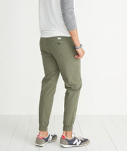 Colton Pant in Worn Olive